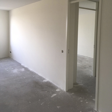 slaapkamer met renolies beplakt